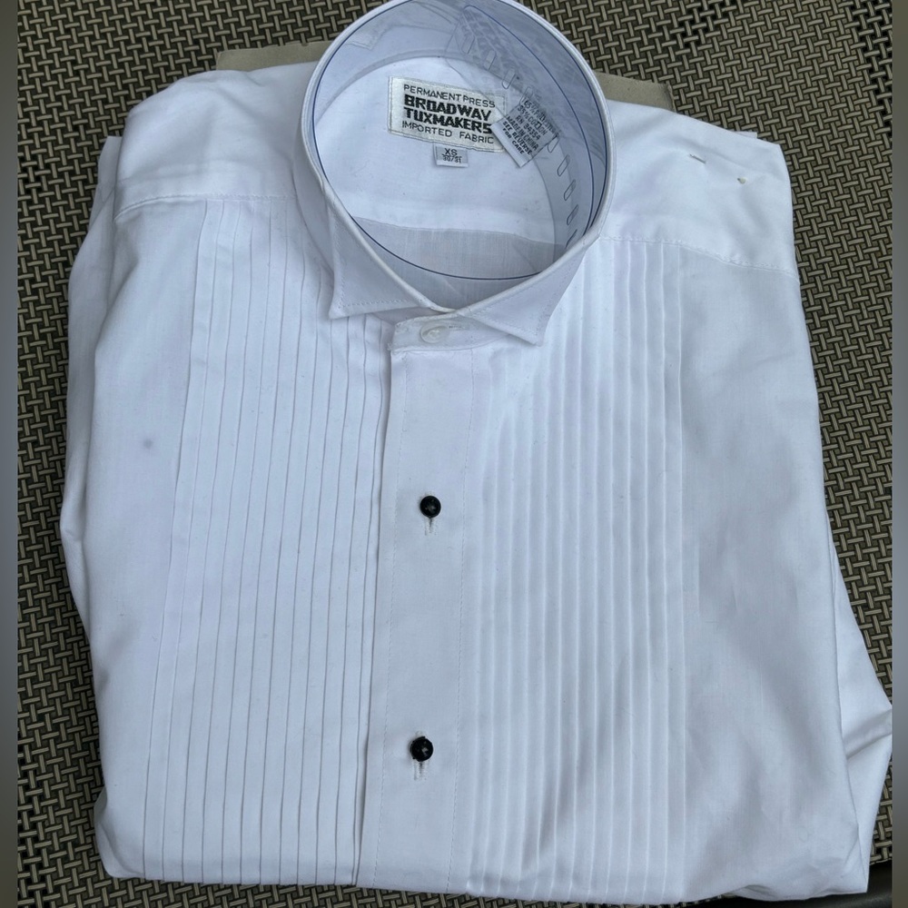 Broadway Tuxmakers White Wing Tip Shirt Size XS (30/31) Unisex NWOT
